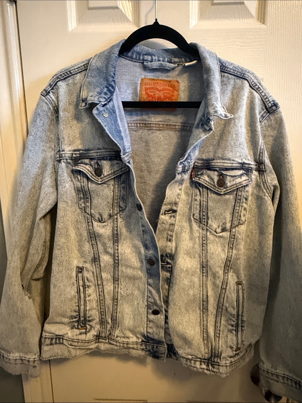 Levi's Light Wash Blue  Distressed Denim Jacket - Picture 13 of 13